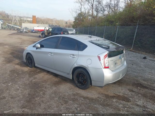 2012 TOYOTA PRIUS JTDKN3DU5C1502400 Photo 2