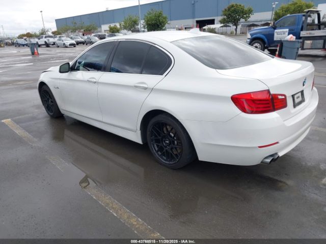 2011 BMW 528I WBAFR1C50BC738926 Photo 2