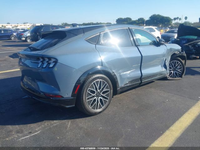 2024 FORD MUSTANG MACH-E 3FMTK3R42RMA25227 Photo 3