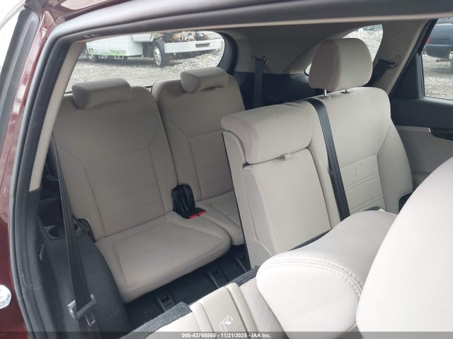 5XYPG4A51KG552700 KIA Sorento 3.3l Lx