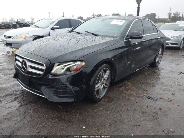 Mercedes-Benz E 300 2018 WDDZF4JB4JA488576 Image 2
