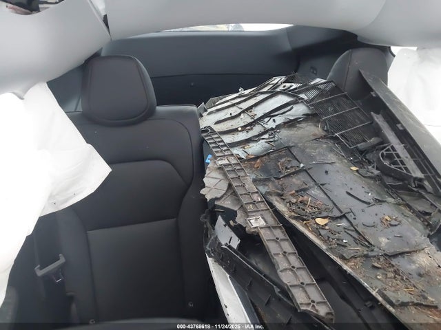 2026 TESLA MODEL Y 7SAYGDED6TA496803 Photo 7