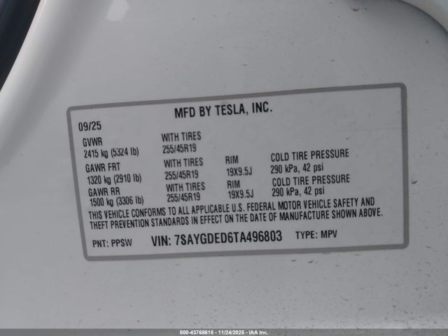2026 TESLA MODEL Y 7SAYGDED6TA496803 Photo 8