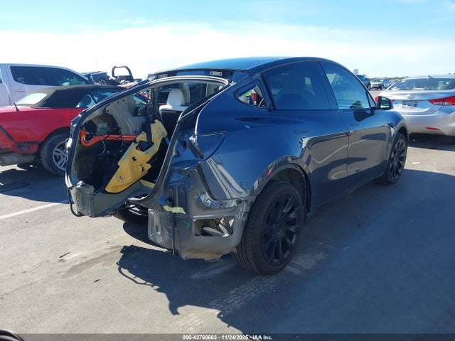 2022 TESLA MODEL Y 7SAYGDEE8NF311908 Photo 3