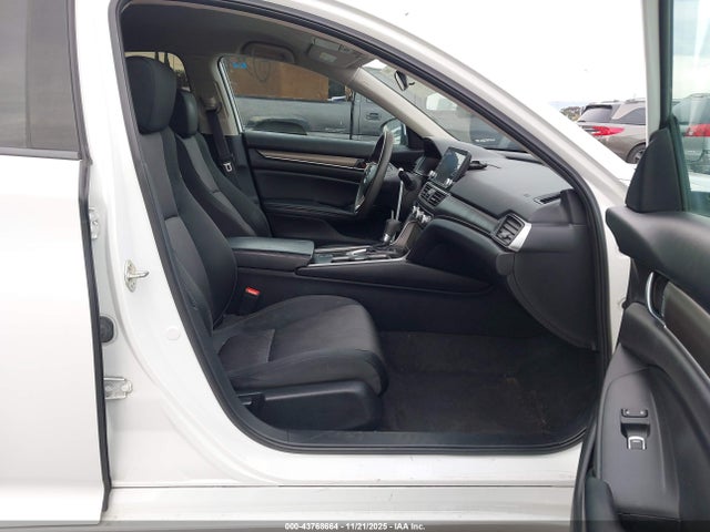 Honda ACCORD LX 2018 1HGCV1F16JA190596 Image 5
