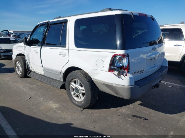 Продаж на аукціоні авто 2003 Ford Expedition Xlt, vin: 1FMPU16L73LB31645, номер лоту: 43768666