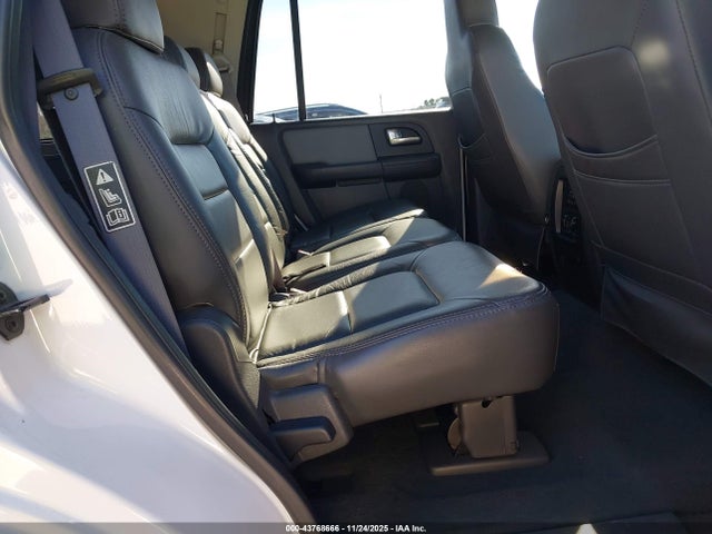 Продаж на аукціоні авто 2003 Ford Expedition Xlt, vin: 1FMPU16L73LB31645, номер лоту: 43768666