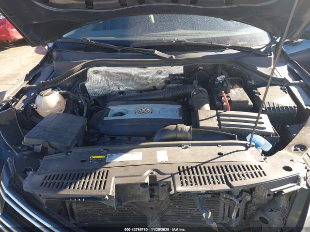 WVGAV7AX6GW527070 Volkswagen TIGUAN SE