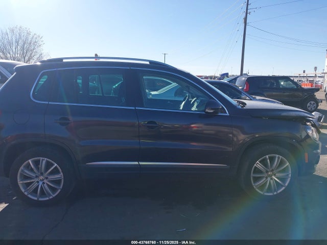 WVGAV7AX6GW527070 Volkswagen TIGUAN SE