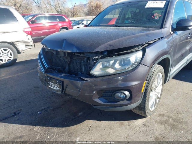WVGAV7AX6GW527070 Volkswagen TIGUAN SE