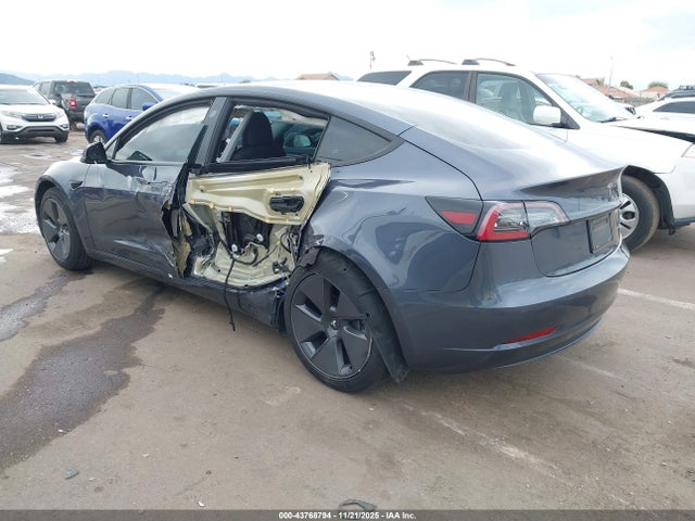2022 TESLA MODEL 3 5YJ3E1EB7NF332363 Photo 2
