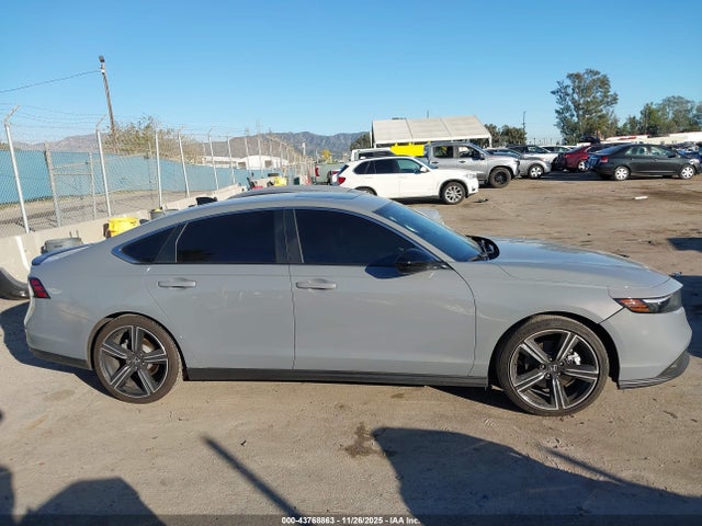 1HGCY2F58RA090284 Honda Accord Hybrid Sport