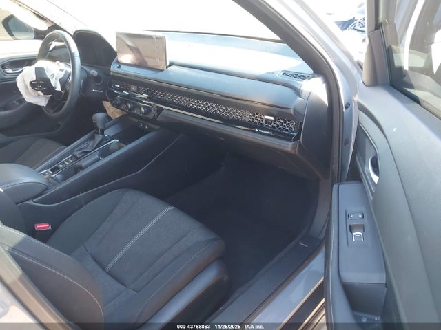 1HGCY2F58RA090284 Honda Accord Hybrid Sport