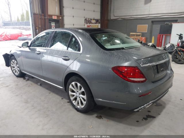 2017 MERCEDES-BENZ E 300 WDDZF4KB0HA134594 Photo 2