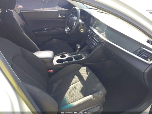 2019 KIA OPTIMA 5XXGT4L34KG346668 Photo 4