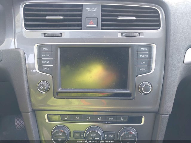WVWKP7AU0GW904016 Volkswagen E-golf Se