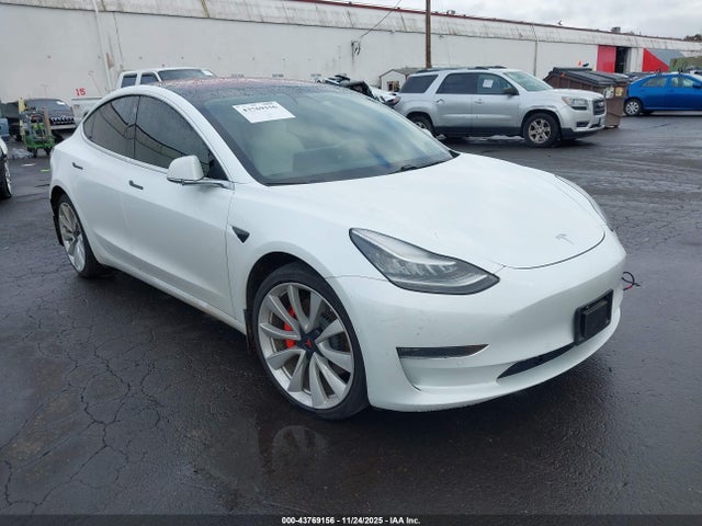 2018 TESLA MODEL 3 5YJ3E1EB4JF081666 Photo 0