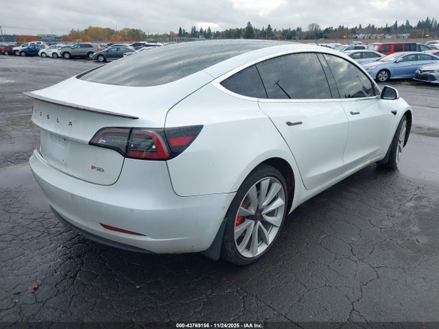 2018 TESLA MODEL 3 5YJ3E1EB4JF081666 Photo 3