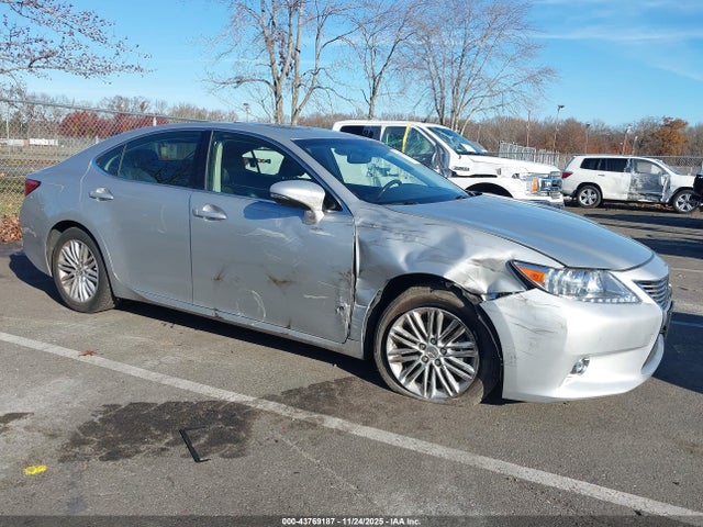 Aukcja sprzedaży 2015 Lexus Es 350, vin: JTHBK1GG2F2168973, numer aukcji: 43769187