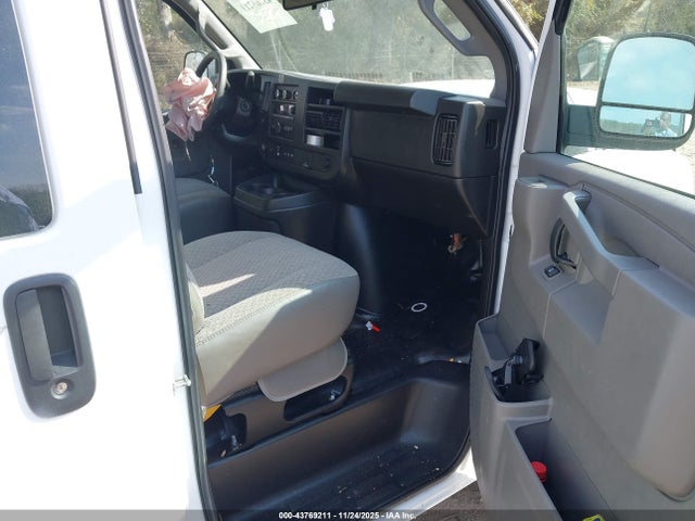 1GCWGAFP5L1186360 Chevrolet Express Cargo Rwd 2500 Regular Wheelbase Wt