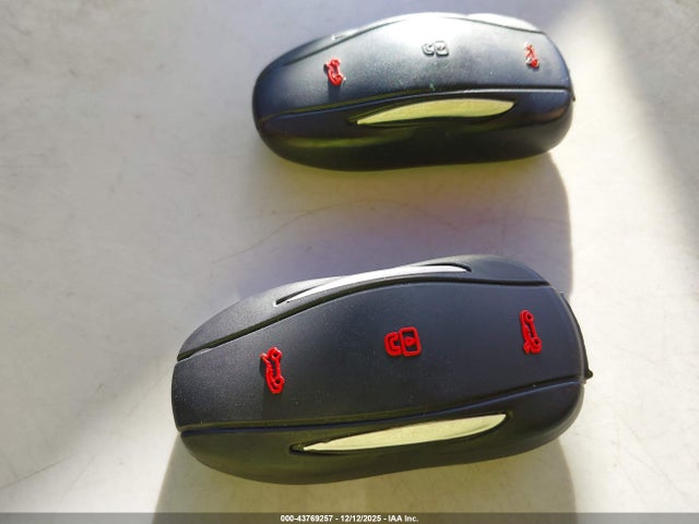 2015 TESLA MODEL S 5YJSA1E2XFF116080 Photo 10