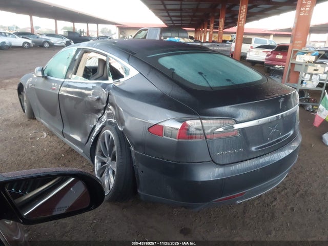 2015 TESLA MODEL S 5YJSA1E2XFF116080 Photo 2
