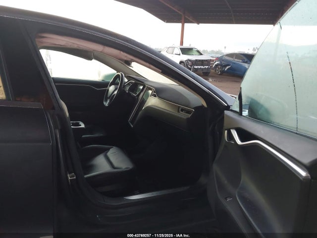 2015 TESLA MODEL S 5YJSA1E2XFF116080 Photo 4