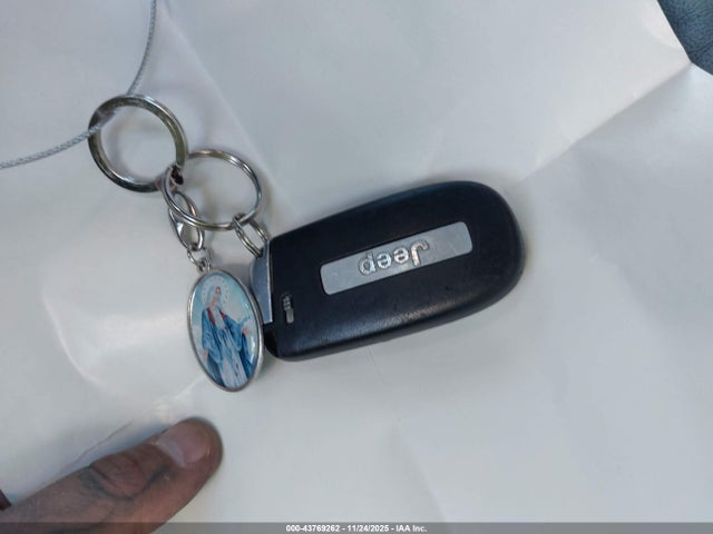 2018 JEEP GRAND CHEROKEE 1C4RJFBG7JC191336 Photo 10