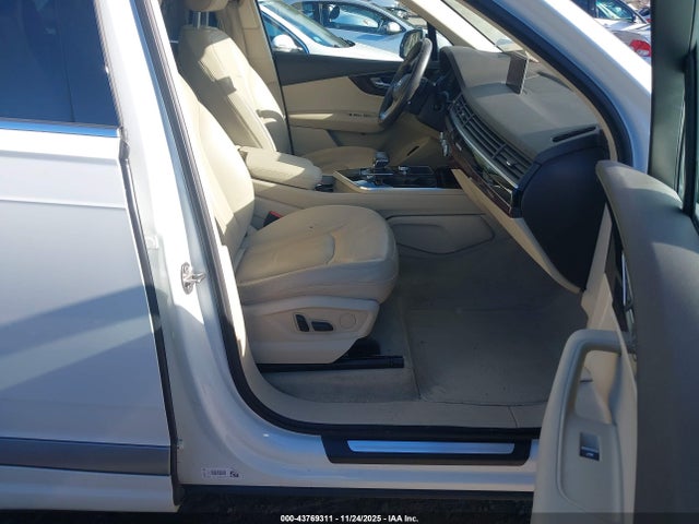 2017 AUDI Q7 WA1LAAF73HD018088 Photo 4