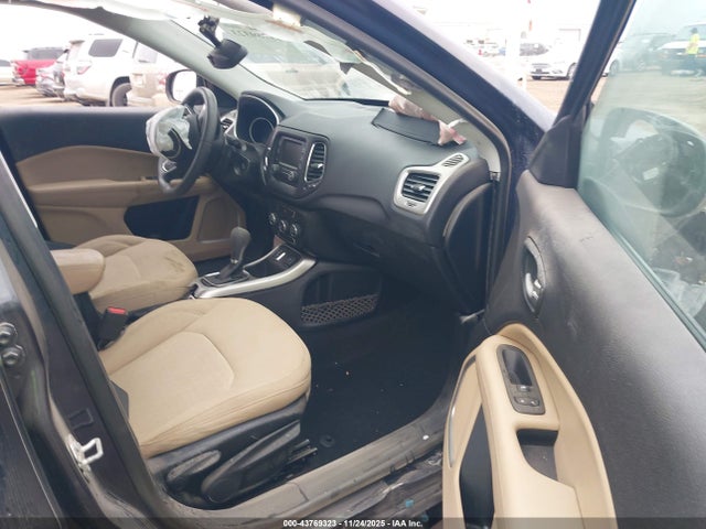 3C4NJCAB8JT487506 Jeep Compass Sport Fwd