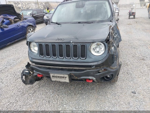 ZACCJBCT1FPB35003 Jeep Renegade Trailhawk
