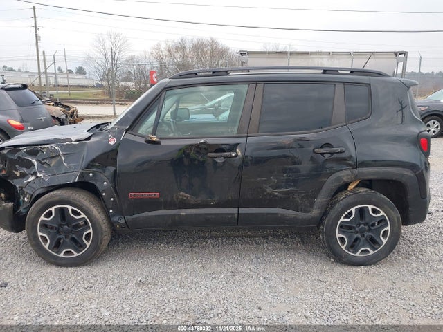 ZACCJBCT1FPB35003 Jeep Renegade Trailhawk
