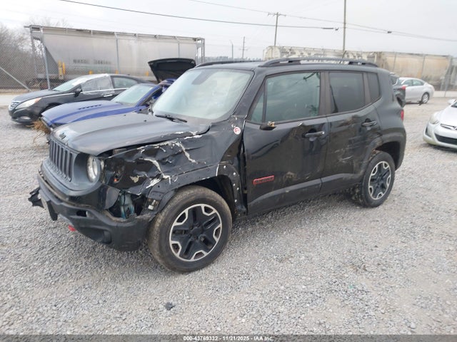ZACCJBCT1FPB35003 Jeep Renegade Trailhawk
