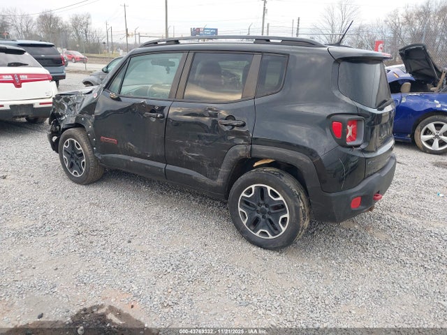 ZACCJBCT1FPB35003 Jeep Renegade Trailhawk