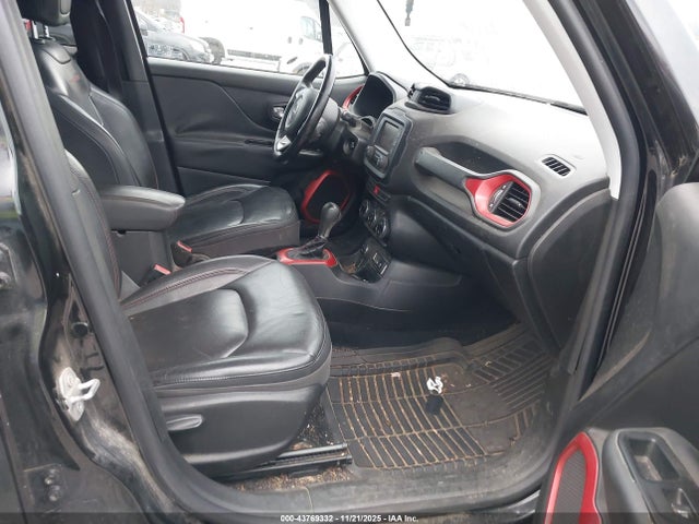 ZACCJBCT1FPB35003 Jeep Renegade Trailhawk
