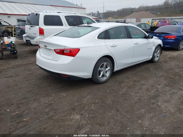 Chevrolet Malibu 1fl 2017 1G1ZC5ST2HF252532 Image 4