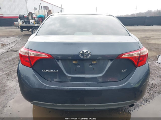 Продаж на аукціоні авто 2018 Toyota Corolla Le, vin: 5YFBURHEXJP855457, номер лоту: 43769420