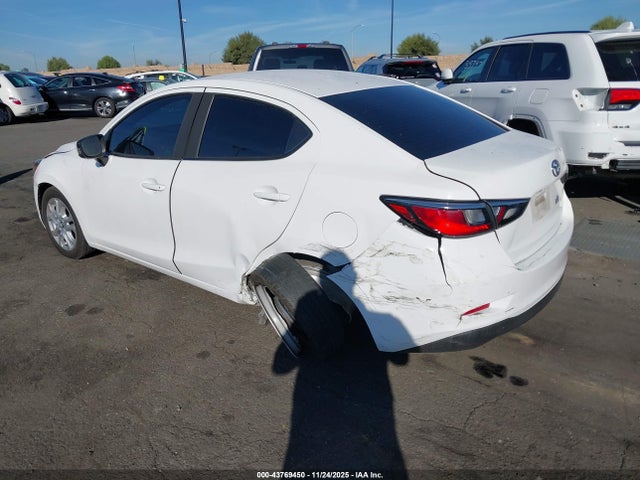 3MYDLBYV1HY157219 Toyota YARIS IA