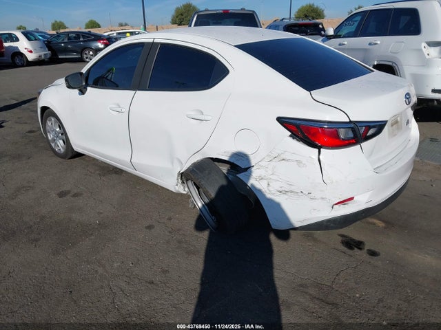 3MYDLBYV1HY157219 Toyota YARIS IA