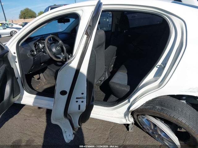 3MYDLBYV1HY157219 Toyota YARIS IA