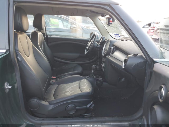 2012 MINI COOPER WMWSU3C59CT541716 Photo 4
