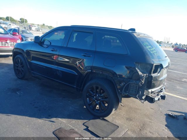 2017 JEEP GRAND CHEROKEE 1C4RJEAG7HC888205 Photo 2