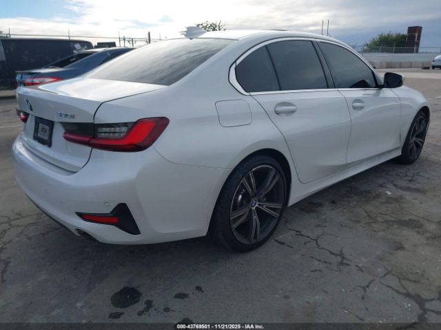 2022 BMW 330I 3MW5R1J02N8C50687 Photo 3