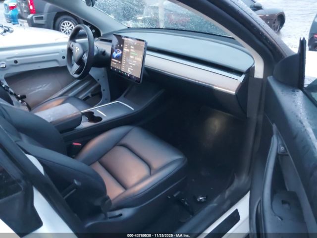 2022 TESLA MODEL Y 7SAYGAEE4NF337341 Photo 4