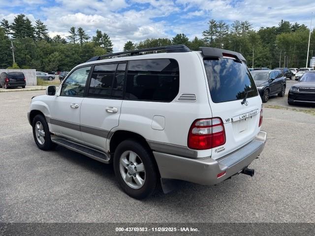 2005 TOYOTA LAND CRUISER JTEHT05J152076068 Photo 2