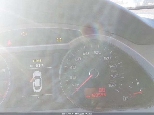 2011 AUDI A6 WAUKGAFB0BN009397 Photo 6