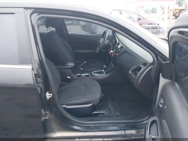 2014 CHRYSLER 200 1C3CCBBG3EN193088 Photo 4