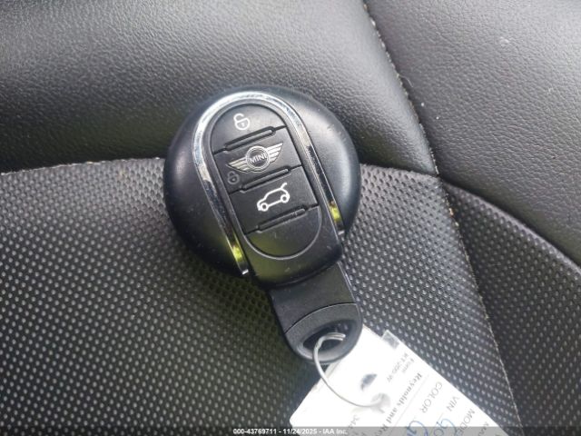 2017 MINI CLUBMAN WMWLN5C34H2E33824 Photo 10