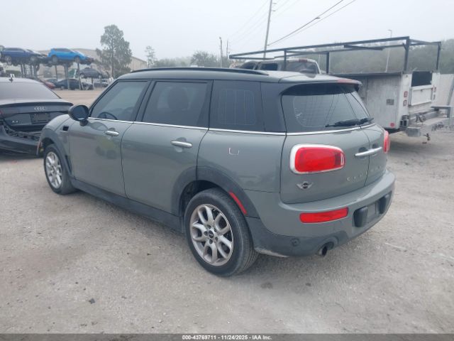 2017 MINI CLUBMAN WMWLN5C34H2E33824 Photo 2