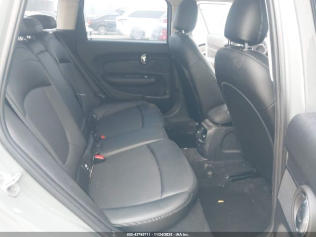 2017 MINI CLUBMAN WMWLN5C34H2E33824 Photo 7